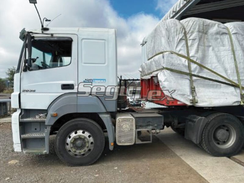 Tracto Camión Mercedes Benz Axor 2035 – Año 2008